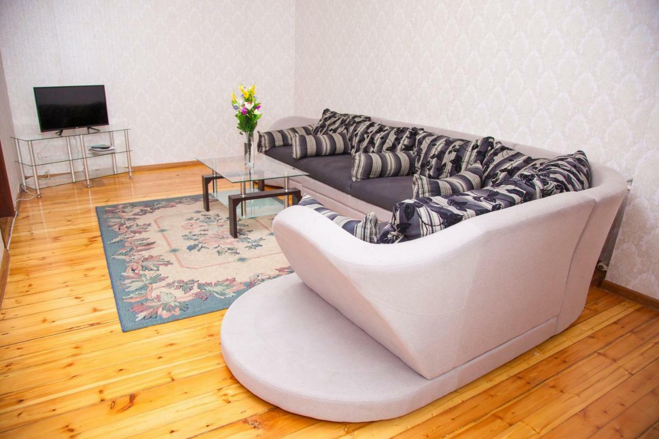 Apartment On Stalevariv Street 7 Zaporizhia Exterior photo